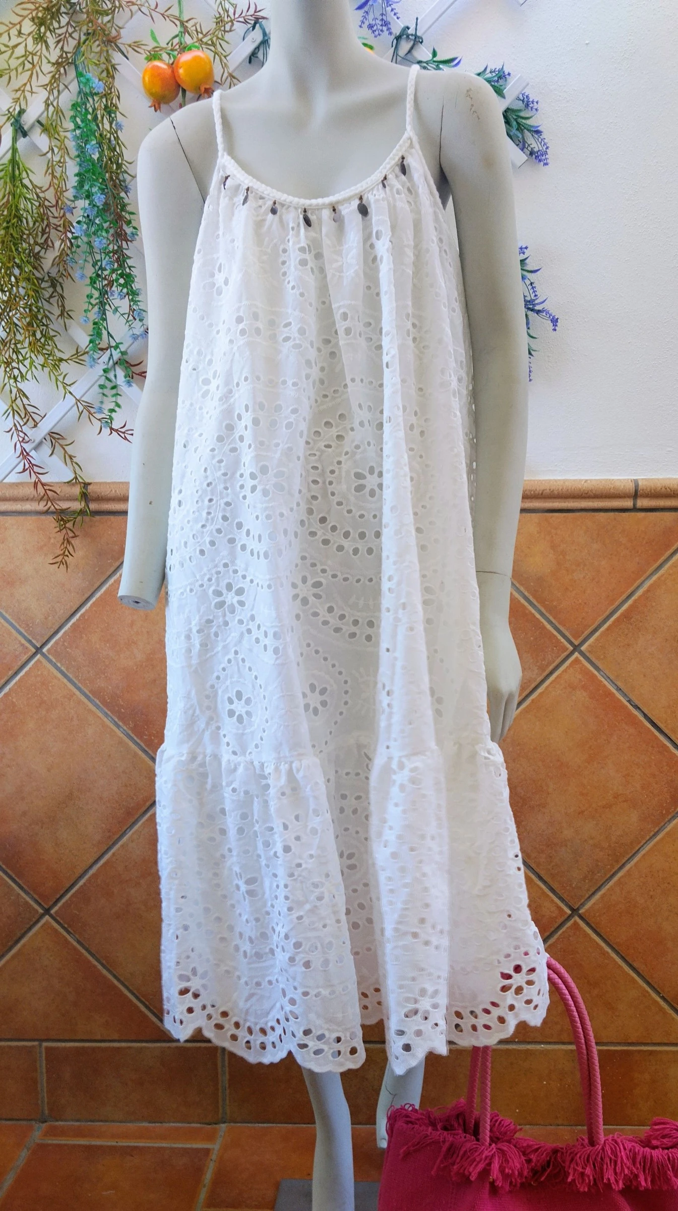 Vestido de verano tirantes ajustable talla única hasta 44 nuevo con etiqueta 